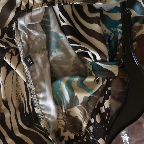 Printed summer halter dress - Picture 4 of 4